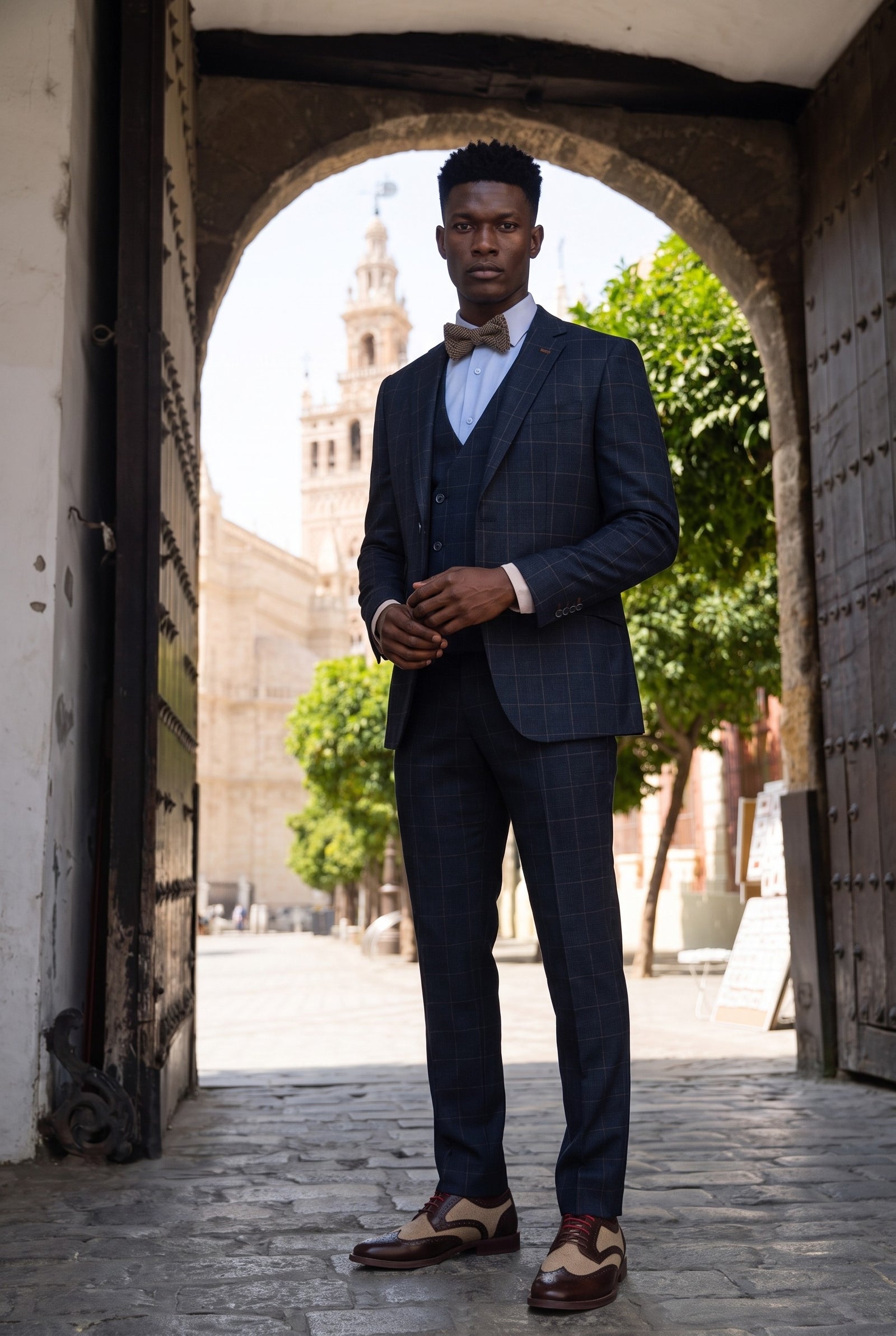 Look #265 styled with Torino - Muško trodijelno tamnoplavo karirano odijelo kroja