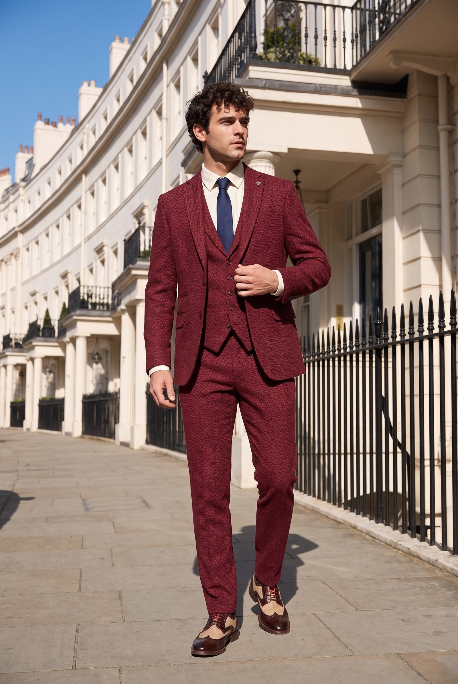 Look #508 styled with Muško odijelo od tvida s uzorkom riblje kosti, boje vinove loze i 3 dijela - STZ11