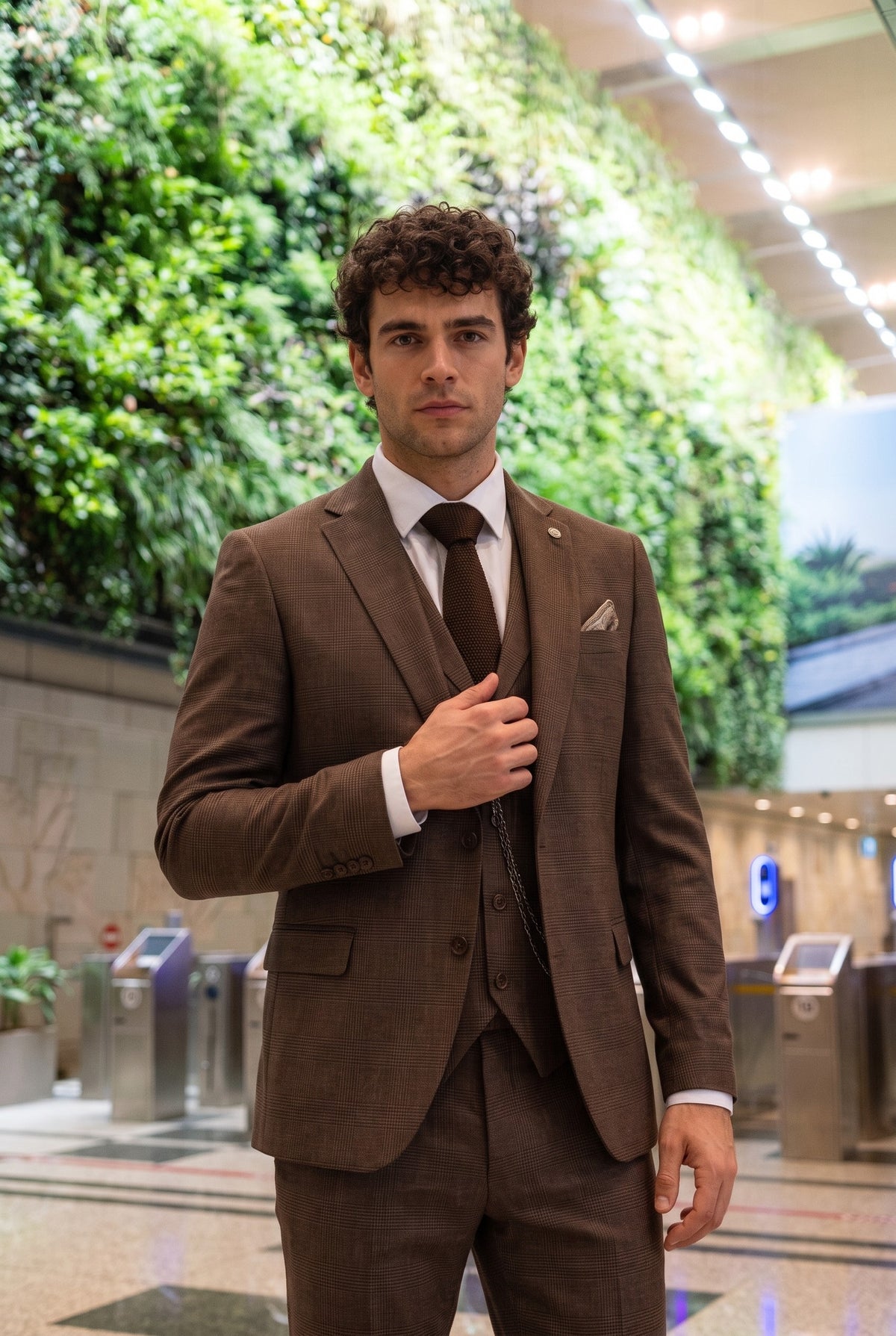 Look #567 styled with TP-50 - Muško smeđe odijelo Prince of Wales s kariranim uzorkom od 3 dijela