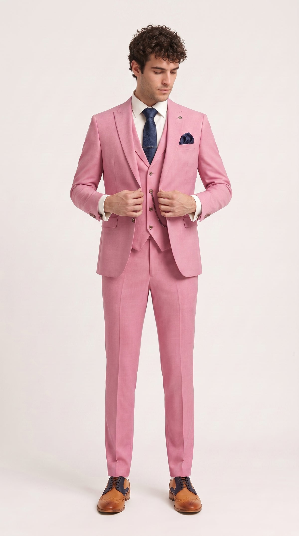 Look #149 styled with Muško trodijelno ružičasto odijelo kroja James