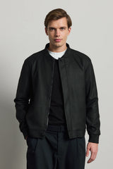 Muška crna minimalistička elegantna bomber jakna