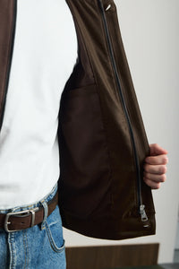 Muška smeđa minimalistička elegantna bomber jakna